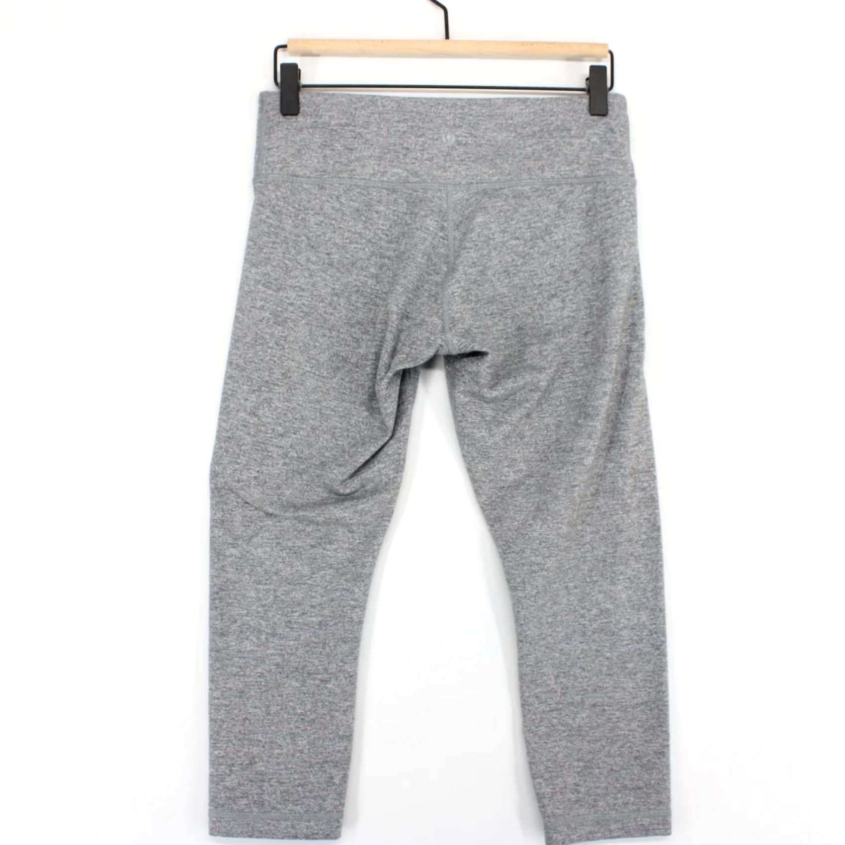 Lululemon Lululemon Cap Womens 8 Gray Wunder Under Leggings Heather Crop Capri Yoga Athletic Size 30" / US 8 / IT 44 - 2 Thumbnail