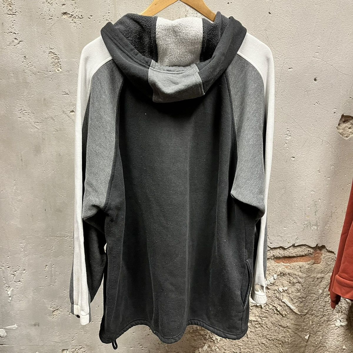 Mecca × Vintage Vintage Y2K Mecca Jeans Embroidered Gray Fleece Hoodie Large Size US L / EU 52-54 / 3 - 4 Thumbnail