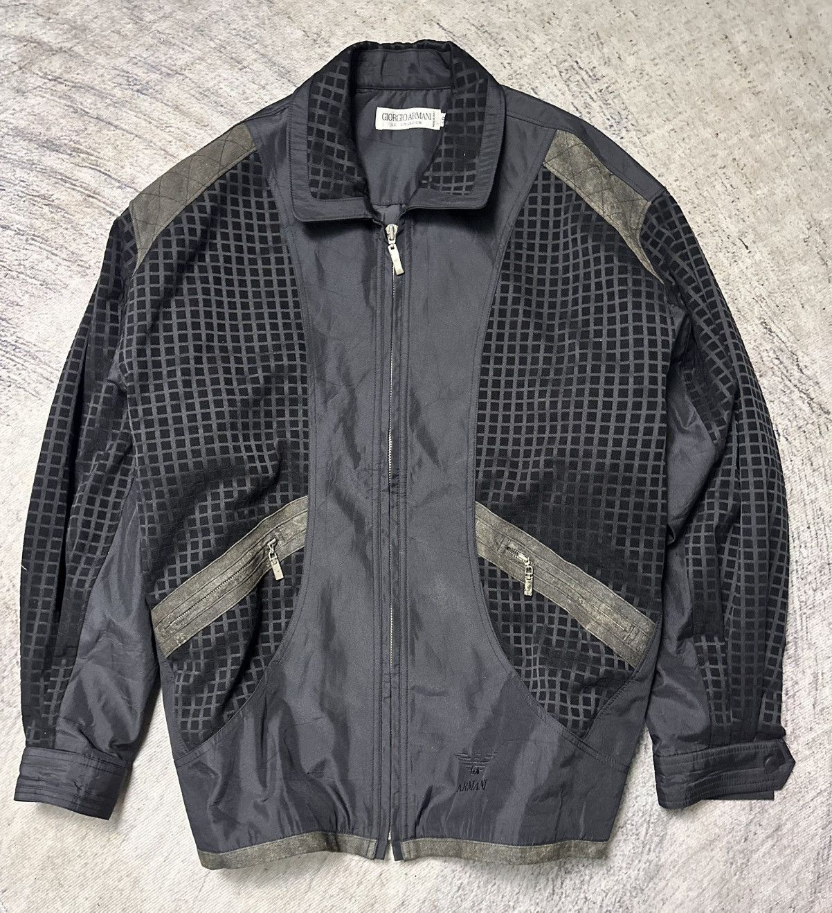 Giorgio Armani Vintage Giorgio Armani Le Collezioni Tonal Grid Zip Jacket Size US L / EU 52-54 / 3 - 13 Thumbnail