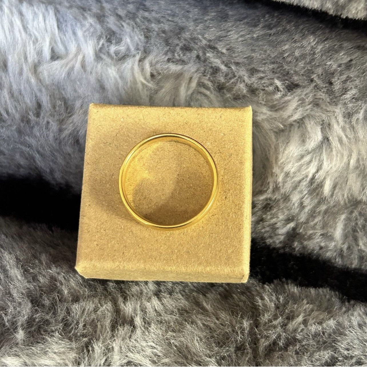 Jewelry Men’s 18kt solid yellow gold 4mm classic dome band NIB 11.5 Size ONE SIZE - 3 Thumbnail