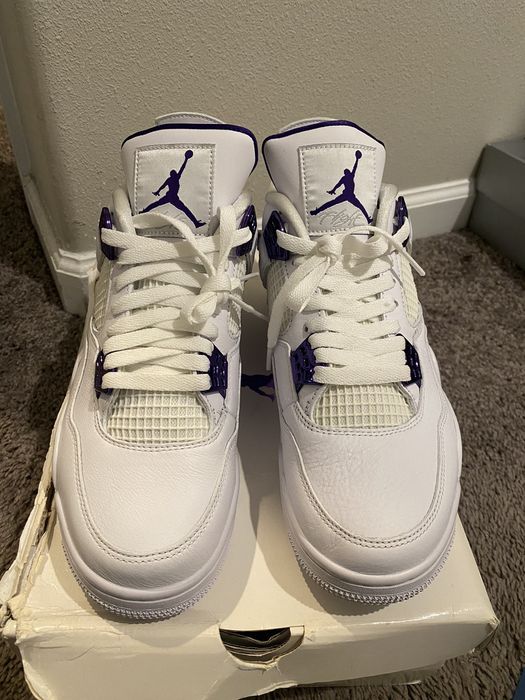 4s white and purple