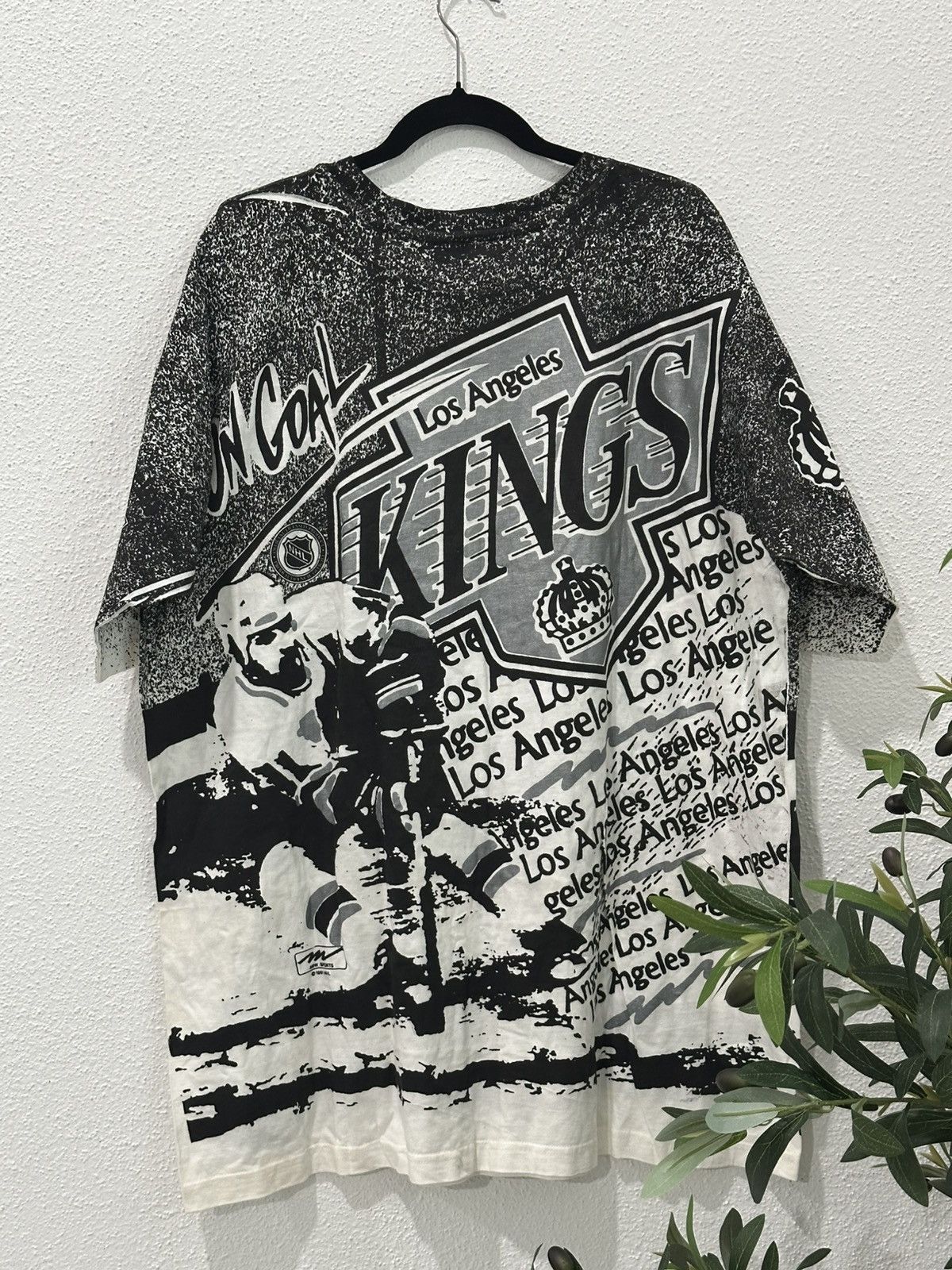 NHL Deadstock Vintage 90s LA Kings AOP Magic Johnson T’s AMW XXL Size US XXL / EU 58 / 5 - 7 Thumbnail