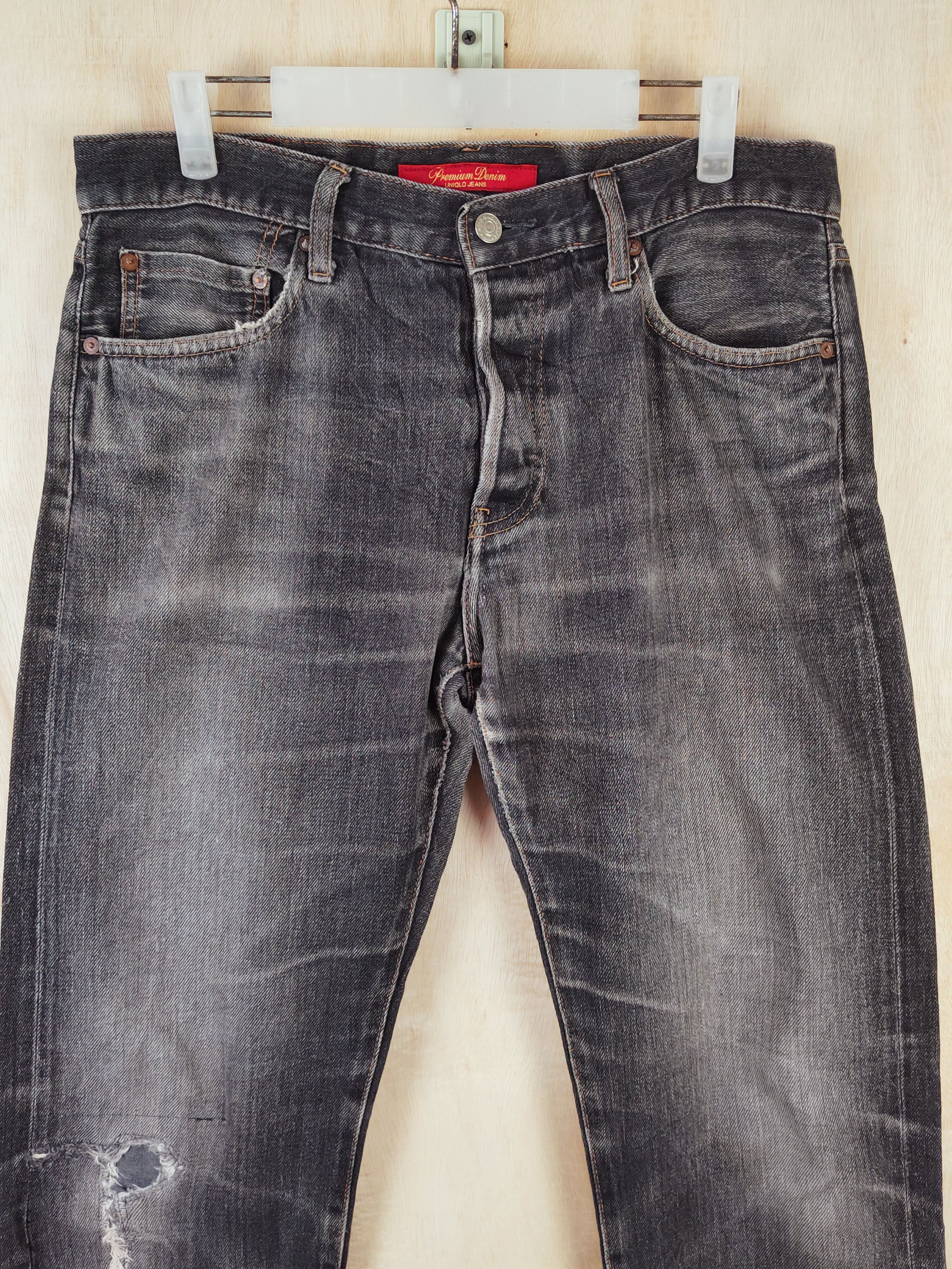 Japanese Brand Uniqlo Black Faded Distressed Ripped Jeans #S2670 Size US 32 / EU 48 - 2 Thumbnail