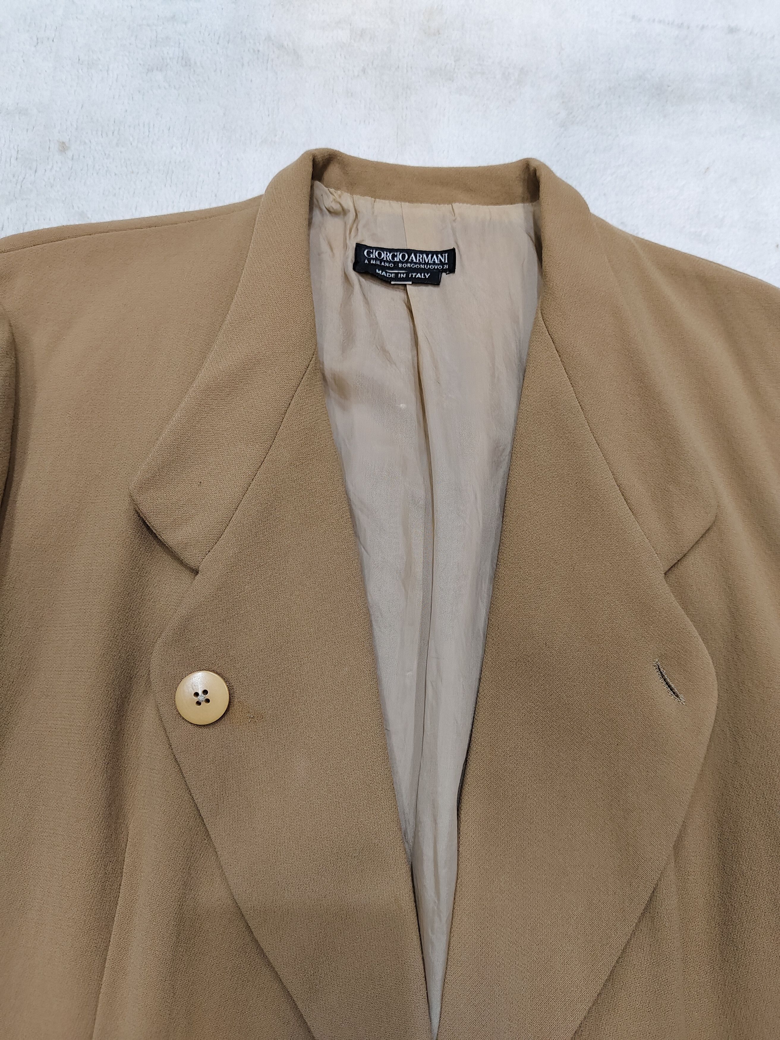 Giorgio Armani 90s Giorgio Armani- Archive Camel Soft Tailored Wool Blazer Size L / US 10 / IT 46 - 3 Thumbnail