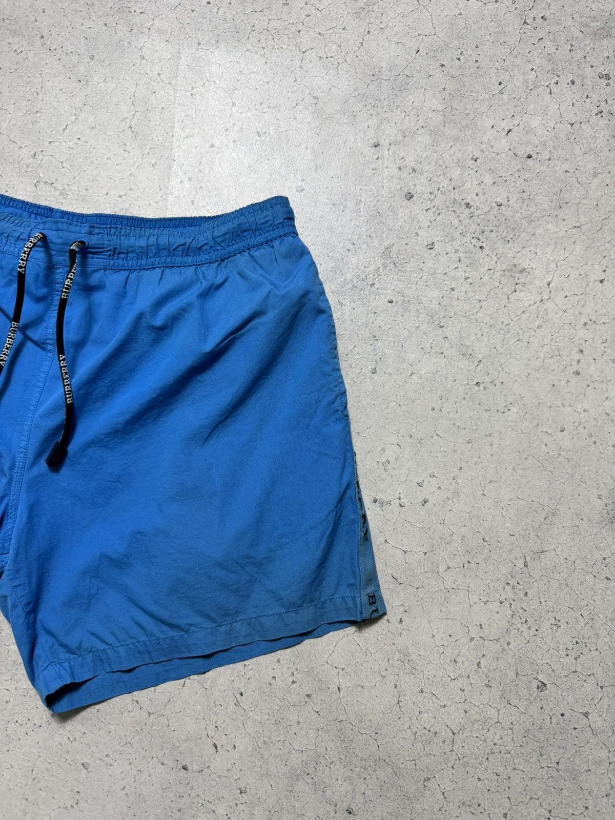 Burberry Burberry London Vintage Blue Nylon Shorts Size M Size US 32 / EU 48 - 3 Thumbnail