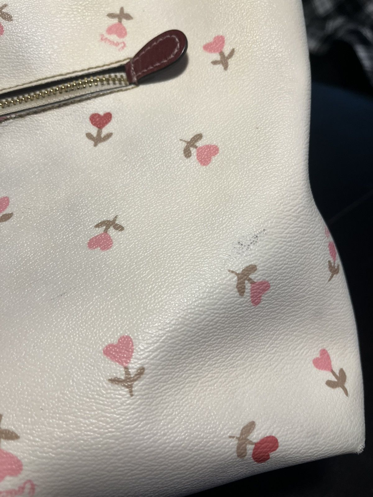 Coach Cream Limited edition Valentine’s Day Coach Gallery Tote Size ONE SIZE - 7 Thumbnail