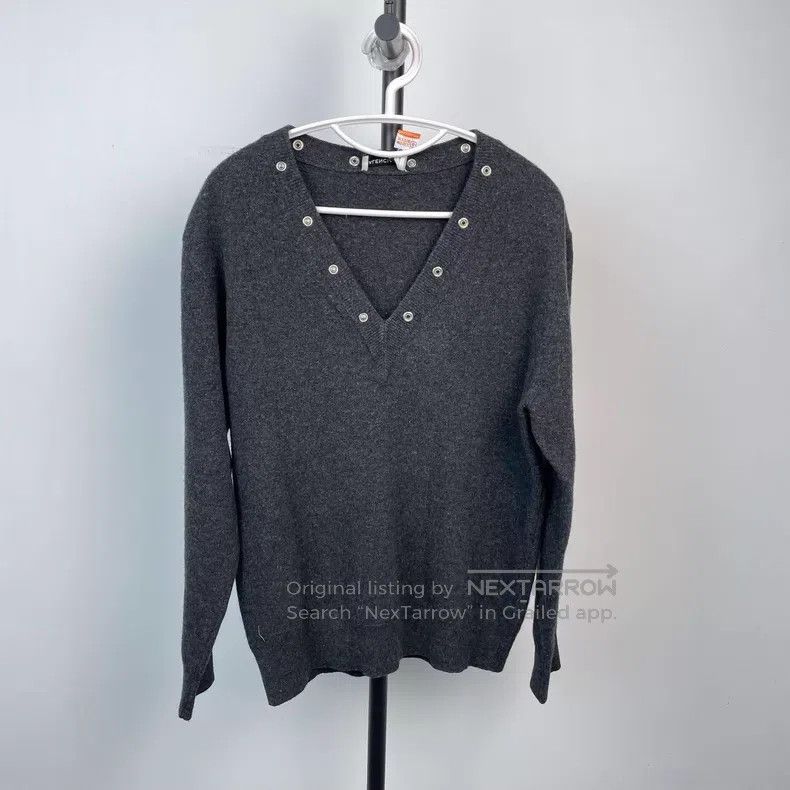 Balenciaga Balenciaga Knit V-Neck Sweater Size XS / US 0-2 / IT 36-38 - 1 Thumbnail