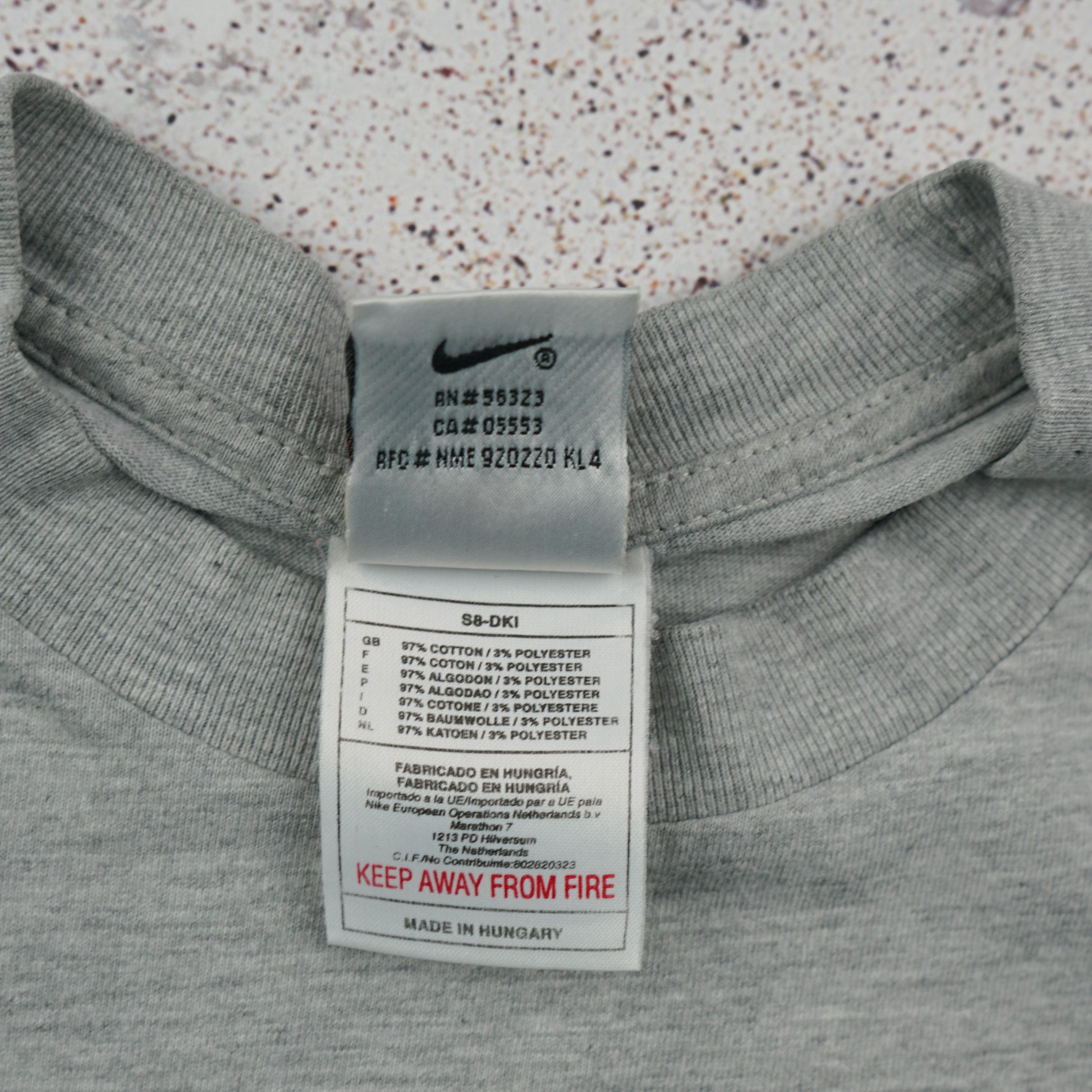 Nike × Vintage Vintage 1990s Nike Center Logo Swoosh T-Shirt Size US M / EU 48-50 / 2 - 5 Thumbnail