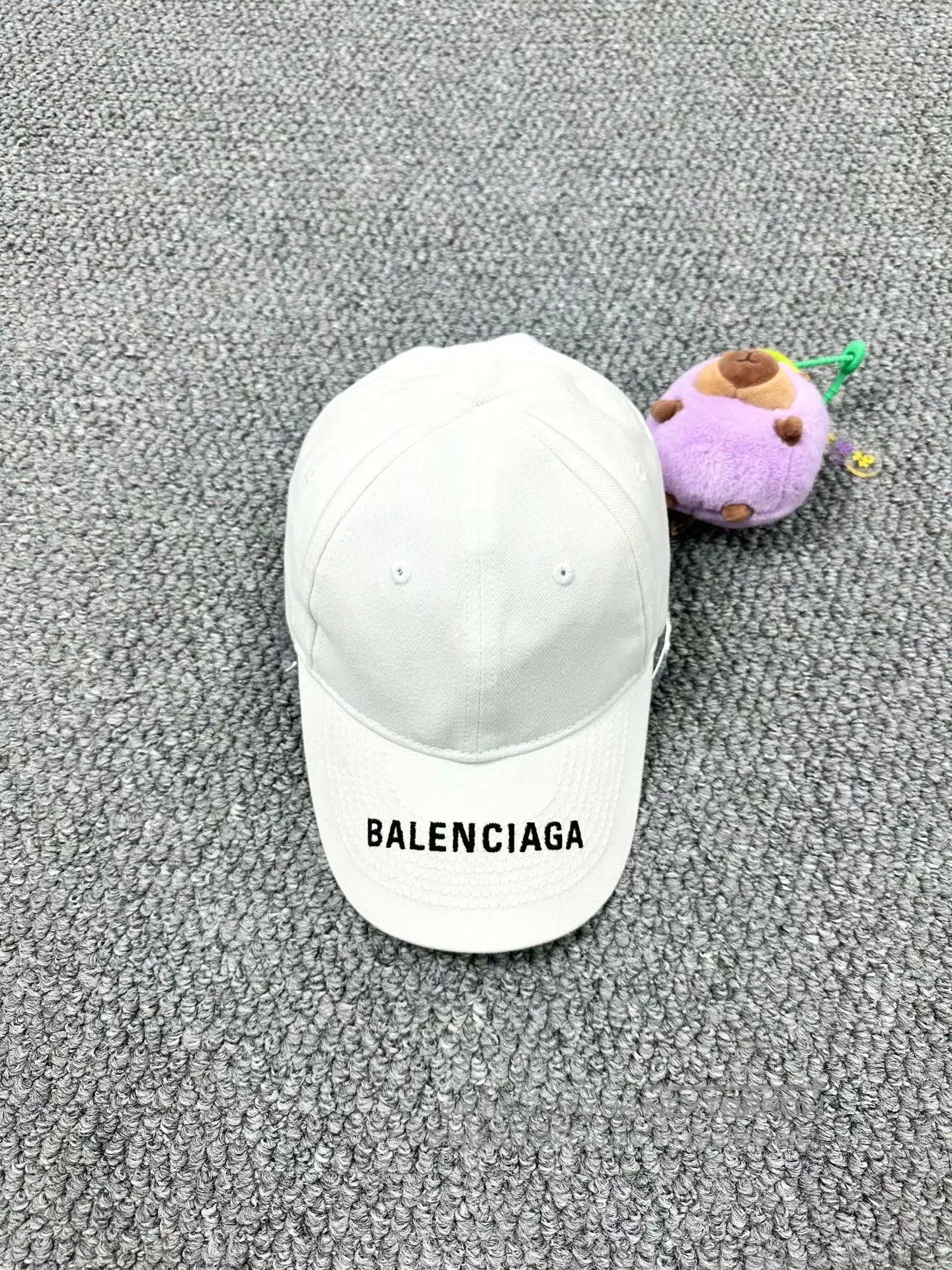 Balenciaga Balenciaga White Embroidered Letter Logo Duckbill Cap| Size ONE SIZE - 1 Thumbnail