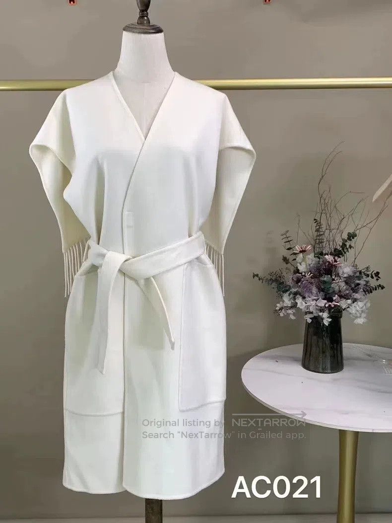 Hermes Hermes 100% Cashmere Fringe Unlined Coat for Women Size XXS / US 00 / IT 34 - 1 Thumbnail