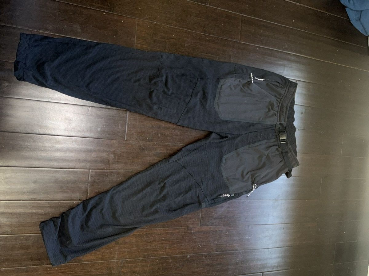 Lululemon Mens lululemon outdoor pants Size US 30 / EU 46 - 2 Thumbnail