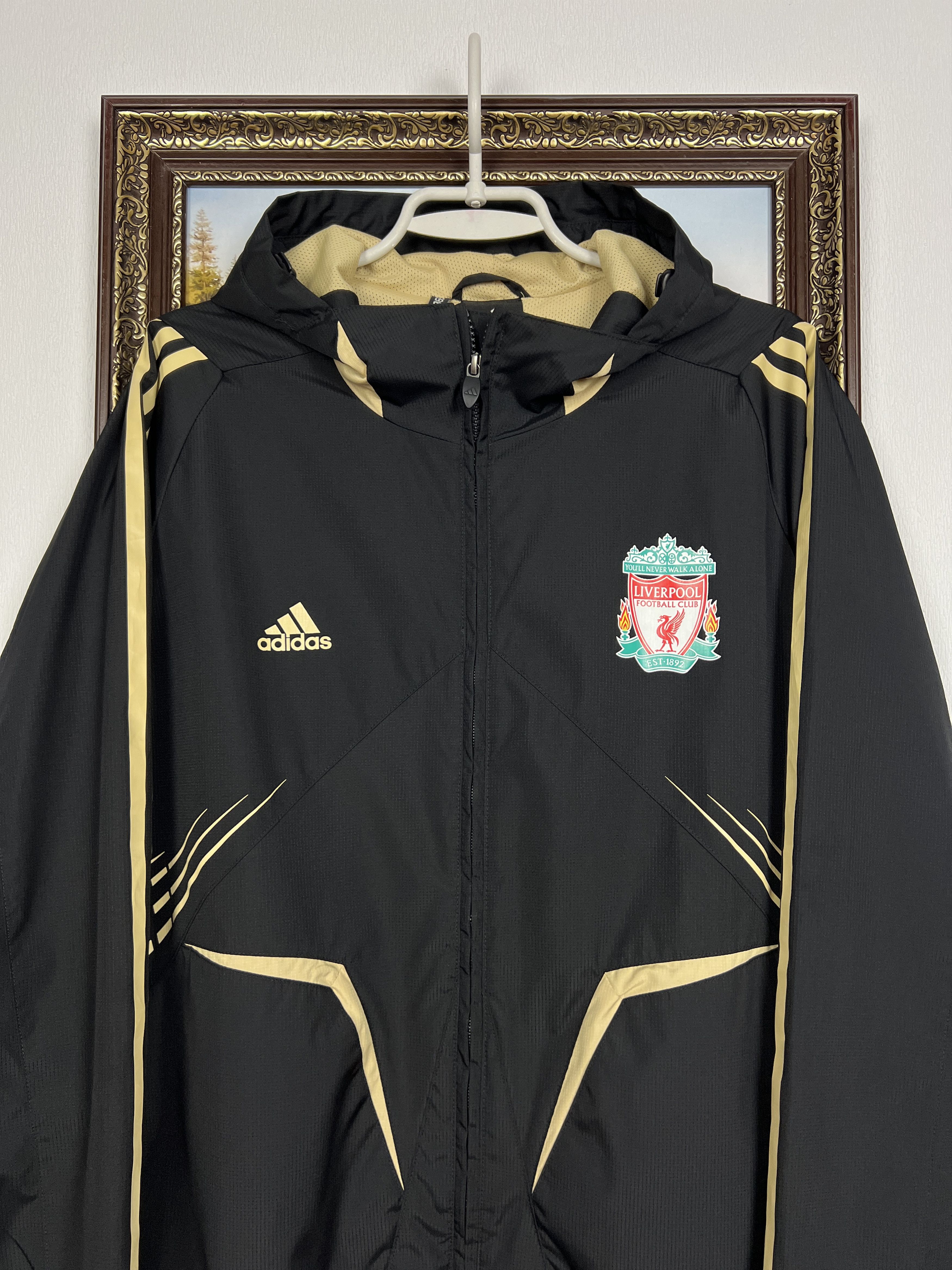 Adidas Vintage Adidas Liverpool Football Jacket Soccer Hooded Size US L / EU 52-54 / 3 - 2 Thumbnail