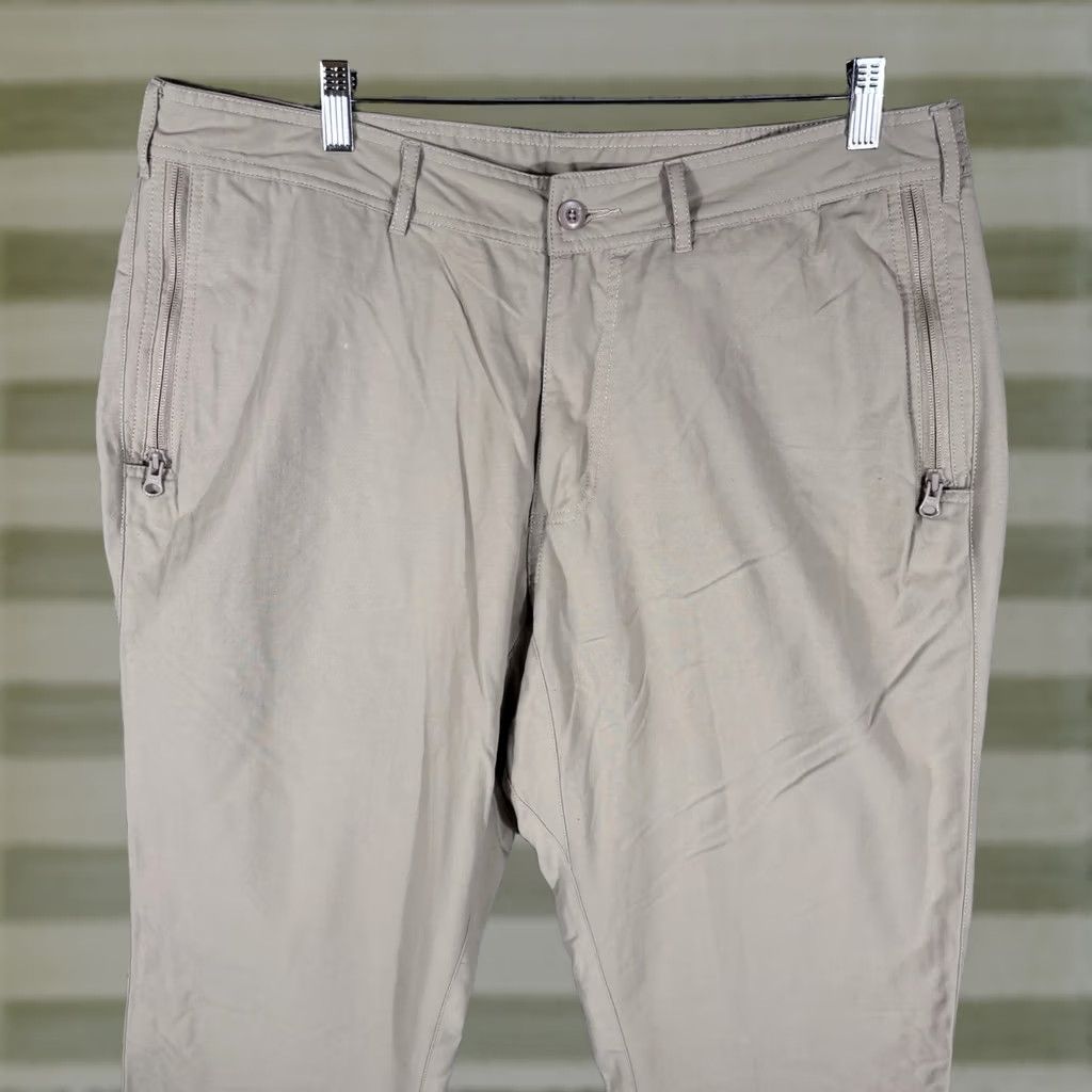 Vintage Clothing Arts Pants Mens 36x32 Beige Nylon Travel Pockets Slim/Regular Straight Cargo Pocket Trousers Vintage: No? Size US 36 / EU 52 - 1 Thumbnail