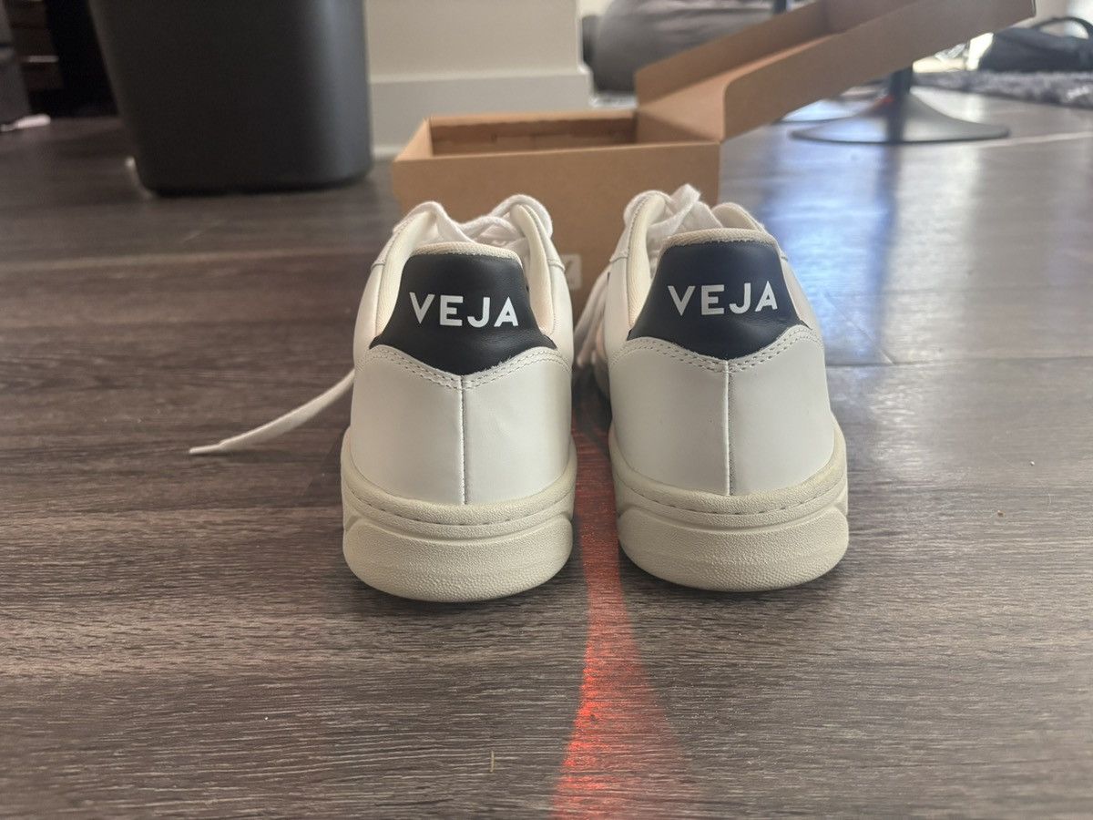 Veja Veja V-10 Basketball Sneaker Size US 11 / EU 44 - 4 Thumbnail