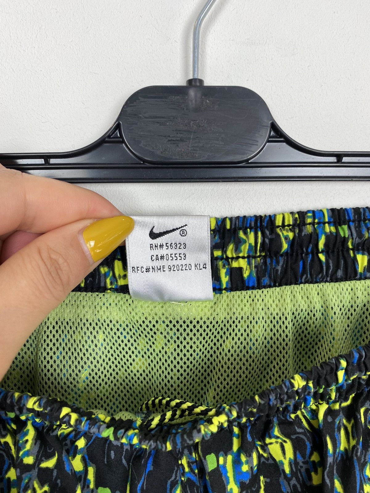 Swims Nike 90’s Neon Swimming Trunks Board Shorts Men’s Size M Top Size US 34 / EU 50 - 7 Thumbnail