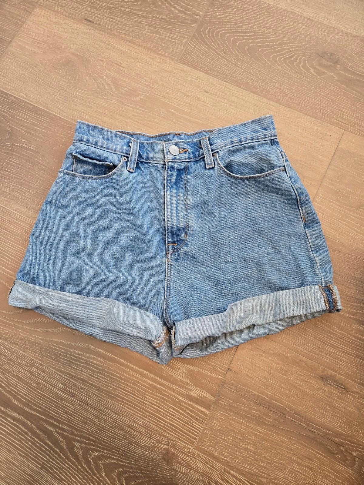 Bdg BDG UO Urban Outfitters Mom High Rise Jean Shorts 27W Size 28" / US 6 / IT 42 - 1 Thumbnail