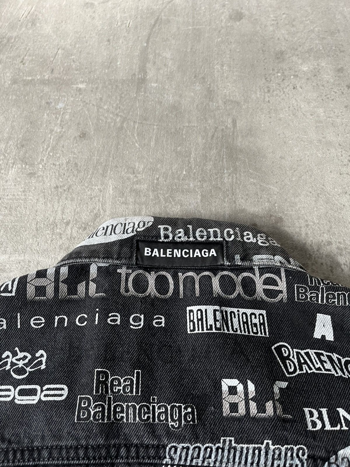 Balenciaga Balenciaga denim jacket all over print black white monogram Size US L / EU 52-54 / 3 - 9 Thumbnail