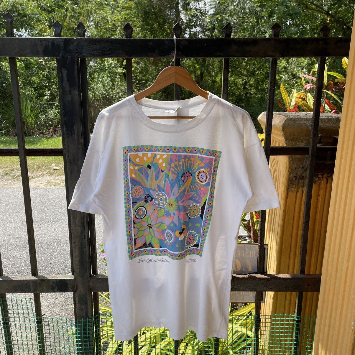 Designer × Vintage 🔥Vintage 90s Bec Pierce New Zealand Pop Art Flower Tee Size US L / EU 52-54 / 3 - 1 Thumbnail