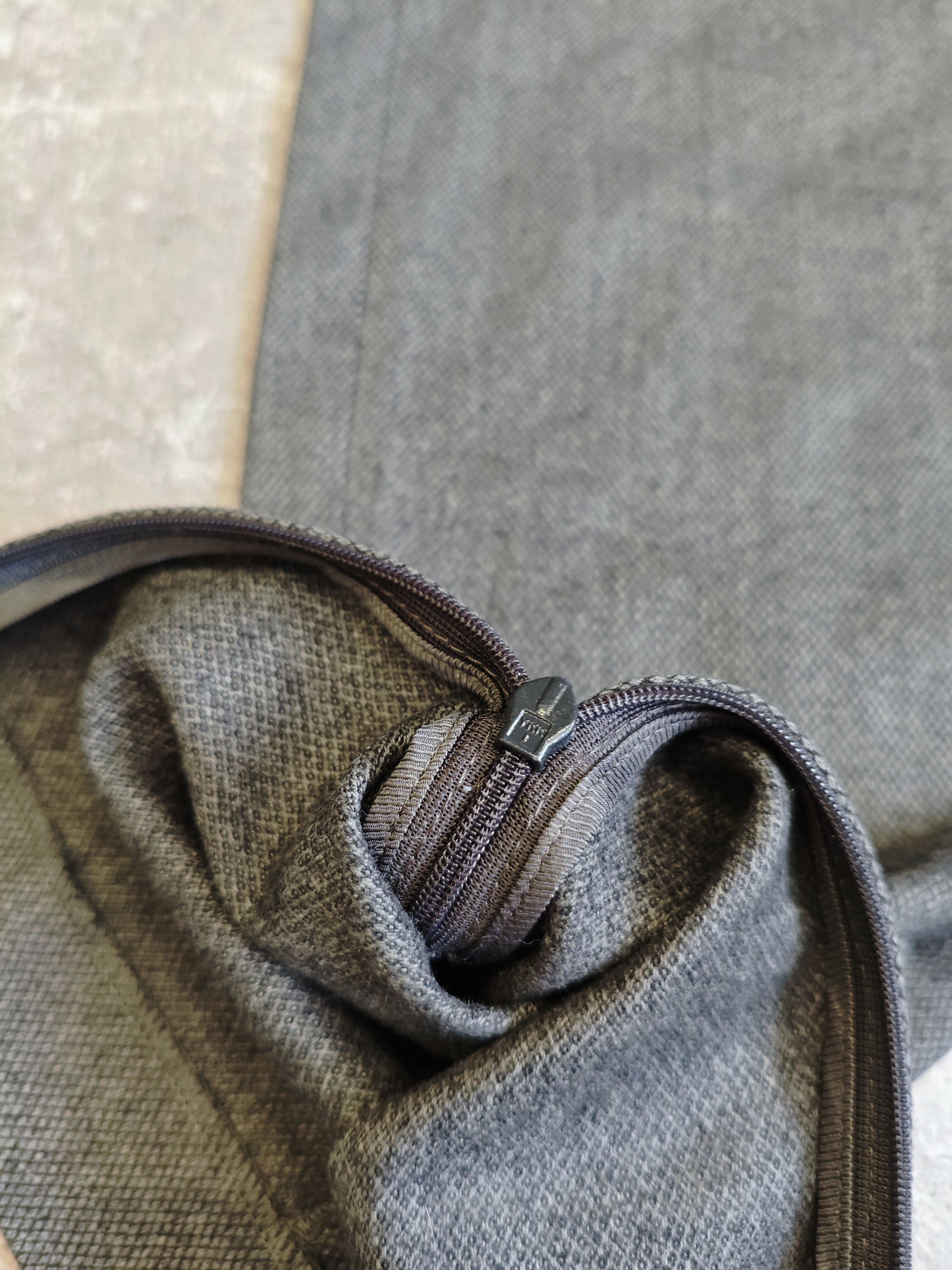 Gucci × Vintage Gucci Vintage Original Casual Pants Luxury Lux Hype Size 26" / US 2 / IT 38 - 5 Thumbnail