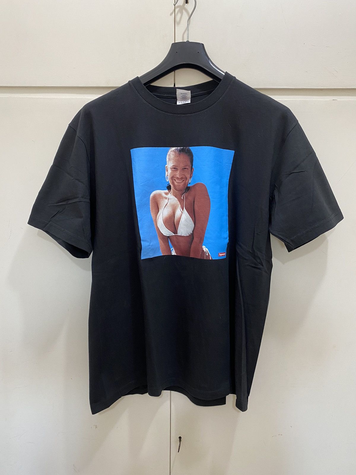 Supreme Supreme T-shirt, size XL, black, with print, used, Size US XL / EU 56 / 4 - 1 Thumbnail