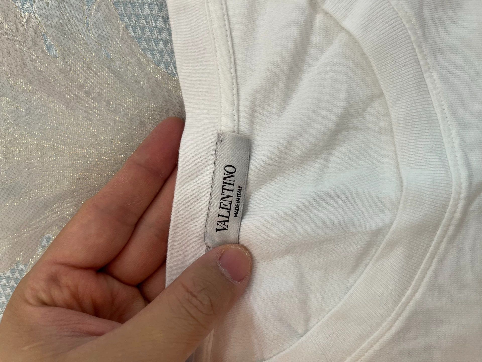 Valentino Valentino White Graffiti Short Sleeve T M (Worn Once, New) Size US M / EU 48-50 / 2 - 3 Thumbnail