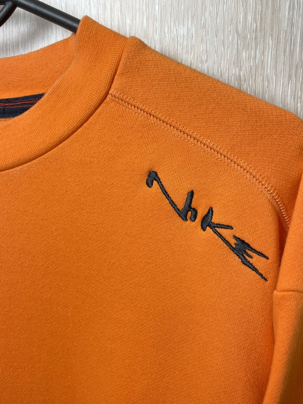 Nike Rare Vintage Nike Logo Sweatshirt Boxy Size US L / EU 52-54 / 3 - 4 Thumbnail