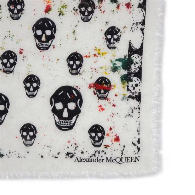 Alexander McQueen o1g2r1mq0824 Size: OS / Classic Floral Scarf in Multicolor Size ONE SIZE - 2 Thumbnail
