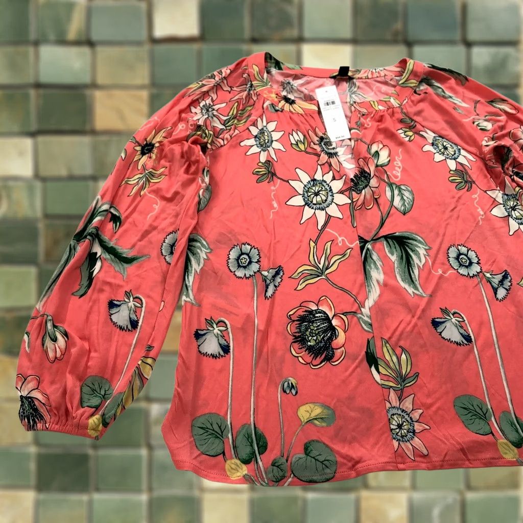 Ann Taylor Ann Taylor Blouse Shirt Womens V-Neck Long Sleeve Pullover Rayon Floral Pink Coral All Over Print Casual S Small Size S / US 4 / IT 40 - 1 Thumbnail
