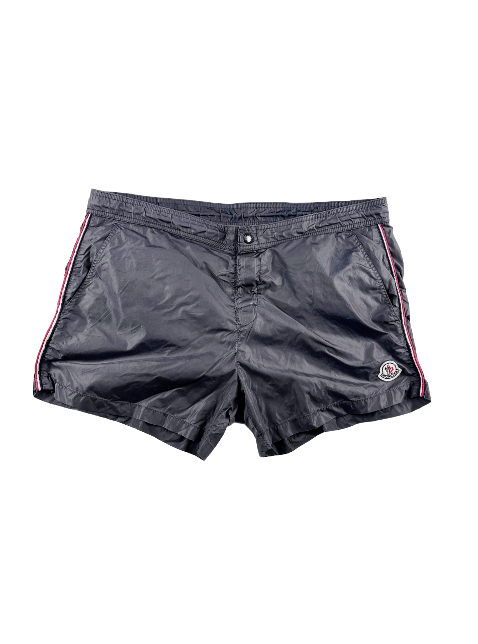 Moncler Moncler Nylon Shorts Size US 32 / EU 48 - 1 Thumbnail