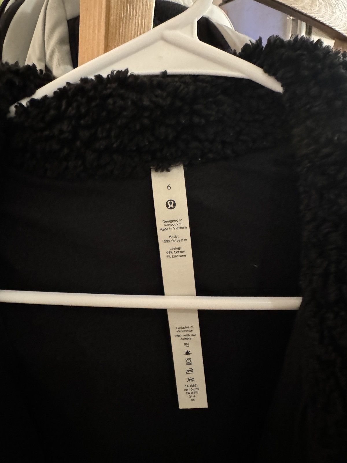 Lululemon Lululemon black Sherpa jacket size 6 Size M / US 6-8 / IT 42-44 - 3 Thumbnail