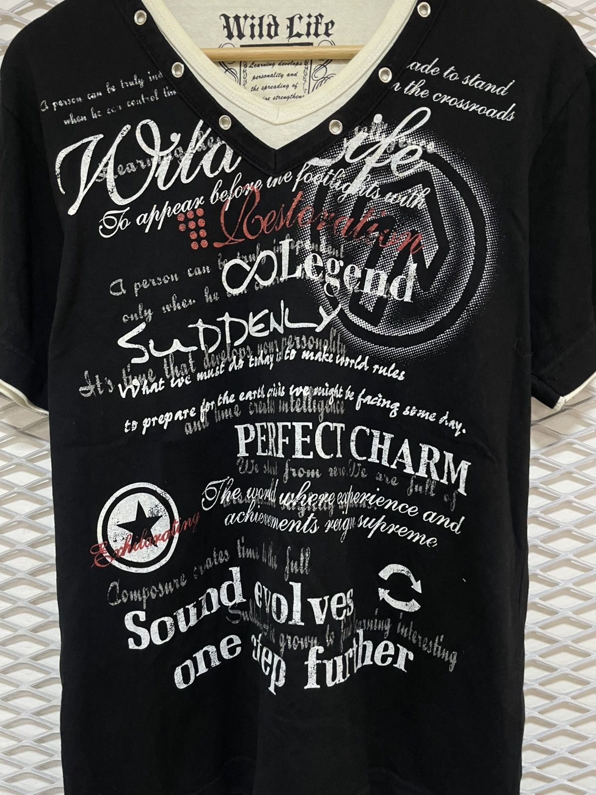 Le Grande Bleu (L.G.B.) Japanese Wild Life Y2K Style Tshirt Size US L / EU 52-54 / 3 - 4 Thumbnail