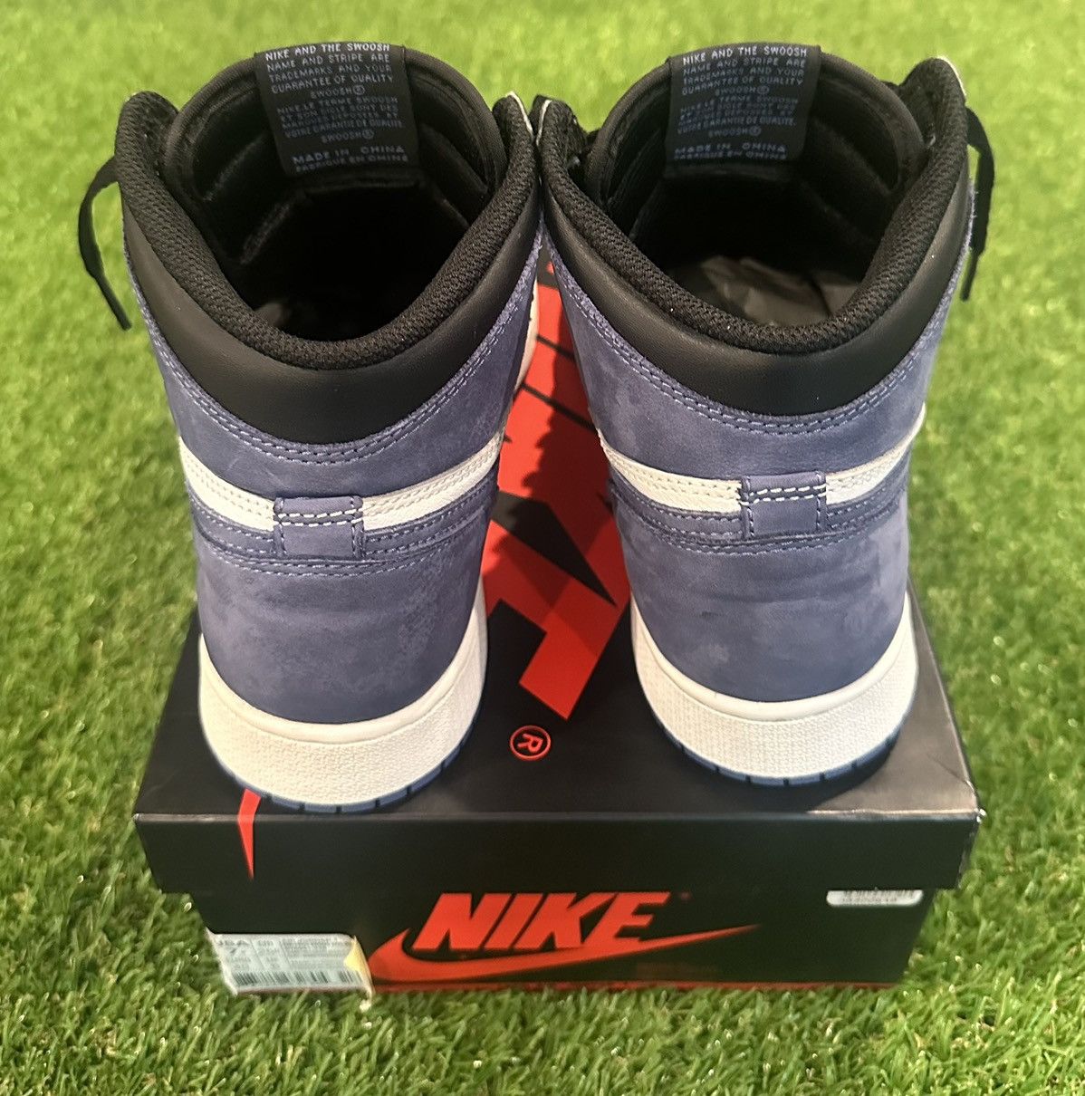 Jordan Brand Air Jordan Retro 1 High OG “Blue Moon” Size US 8.5 / IT 38.5 - 7 Thumbnail