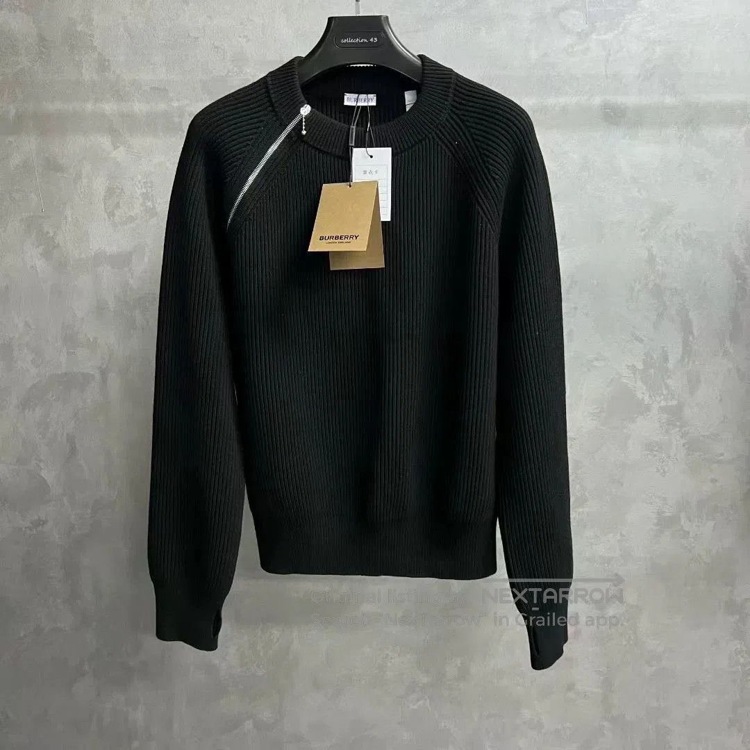 Burberry burberry black crewneck long-sleeve sweater. Size US M / EU 48-50 / 2 - 1 Thumbnail