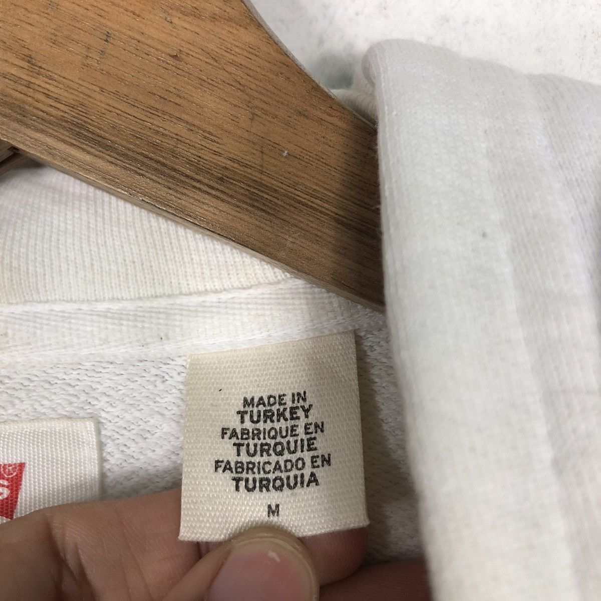 Japanese Brand 📌Vintage Hoodie Levi's Big Logo Spell Out Design Size US M / EU 48-50 / 2 - 17 Thumbnail