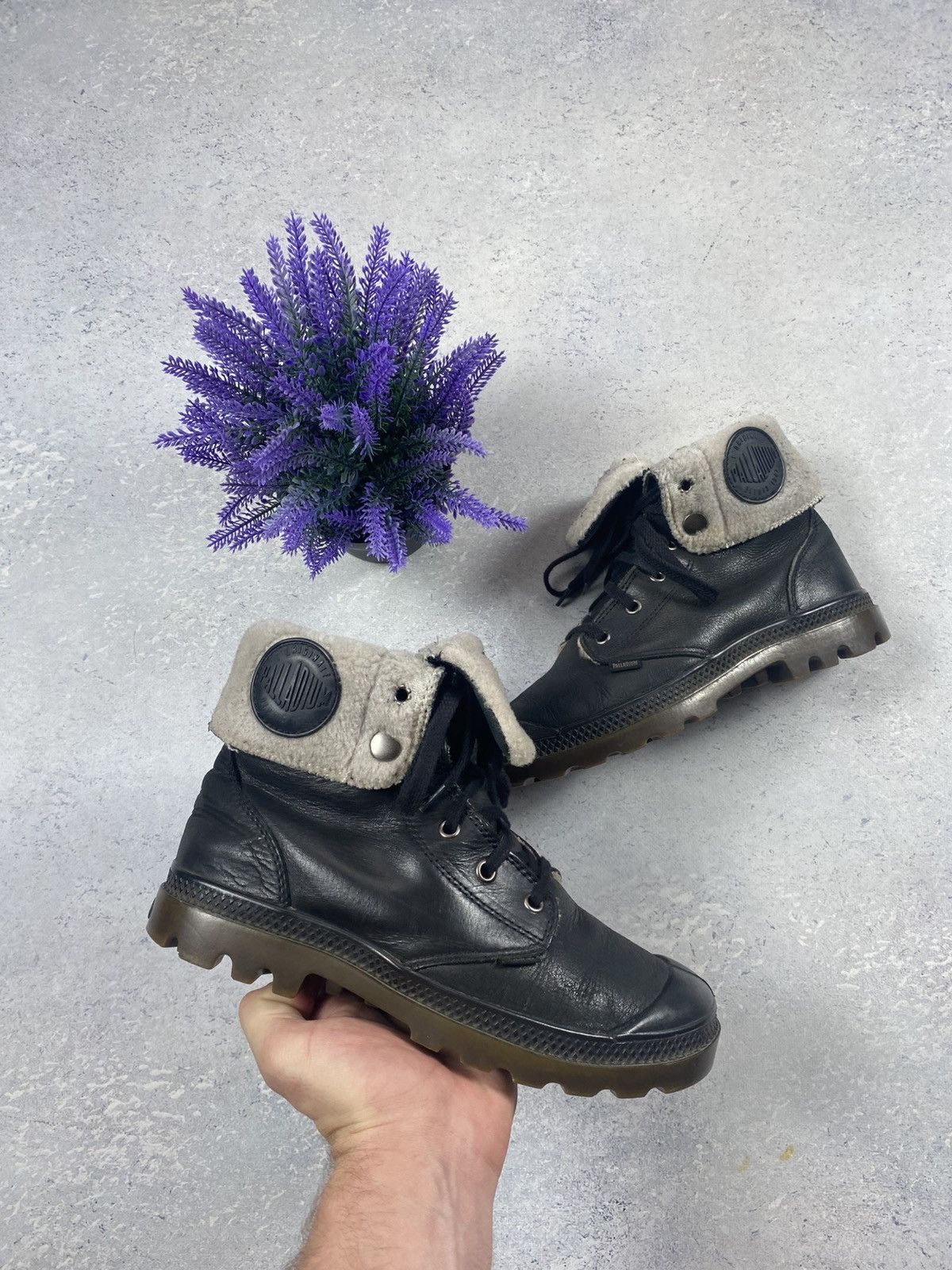 Palladium Black Womens Palladium Leather Boots With Fur Size US 7 Size US 7 / IT 37 - 1 Thumbnail