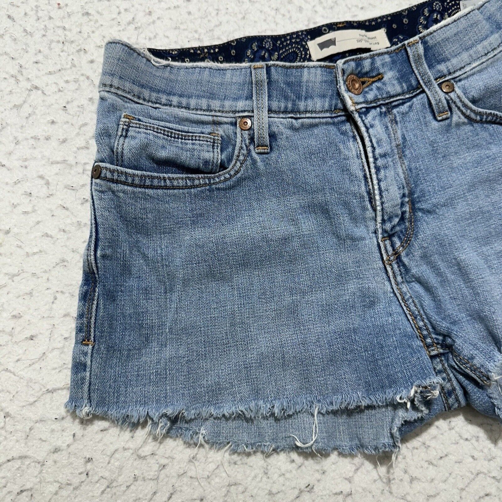 Levi's Levi's 525 26 Perfect Waist Cut Off Denim 2” Inseam Shorts Size 26" / US 2 / IT 38 - 2 Thumbnail