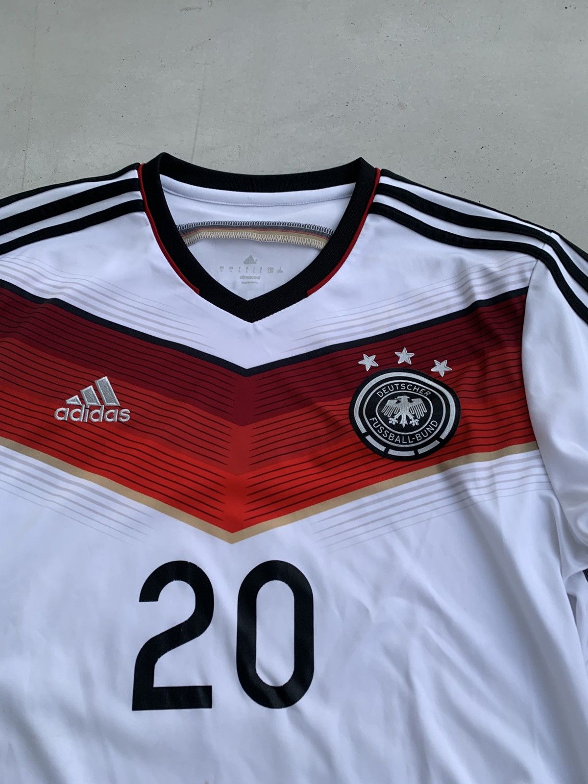 Adidas Adidas Germany Jersey Vintage Avantgarde Style Football Tee Size US L / EU 52-54 / 3 - 4 Thumbnail
