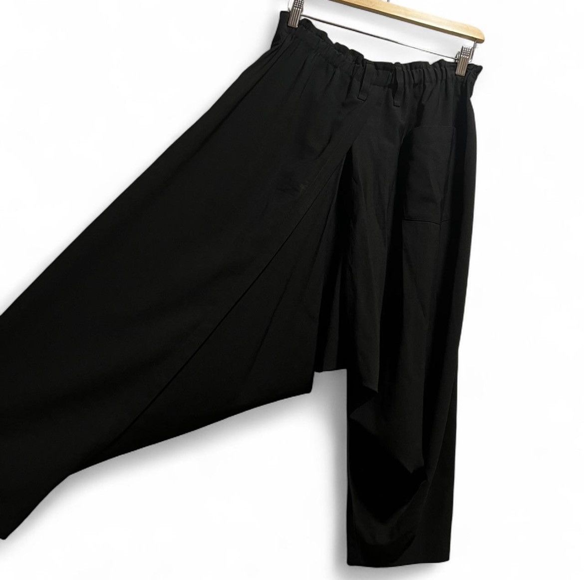 Issey Miyake Issey Miyake black asymmetrical drop crotch pants Size 29" - 3 Thumbnail