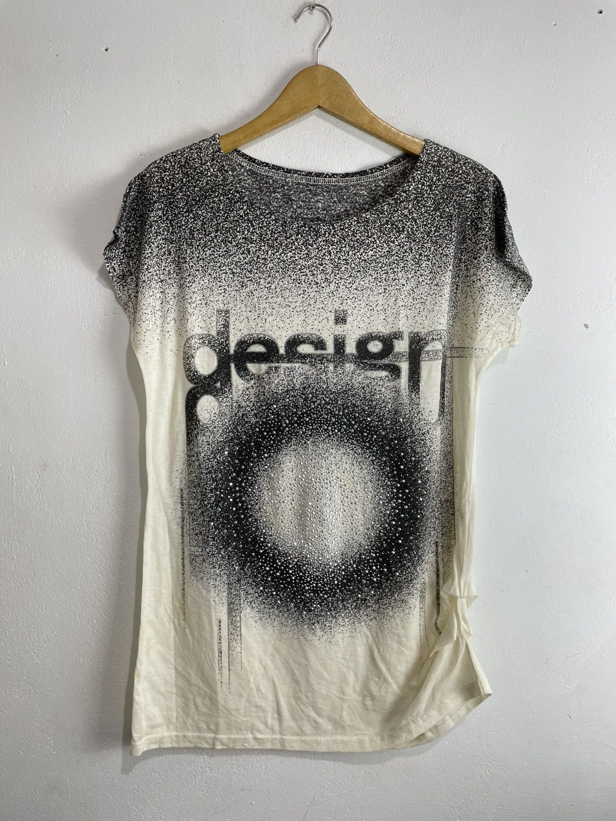 GOA Undefined glitter black holes Design tee Size US M / EU 48-50 / 2 - 9 Thumbnail