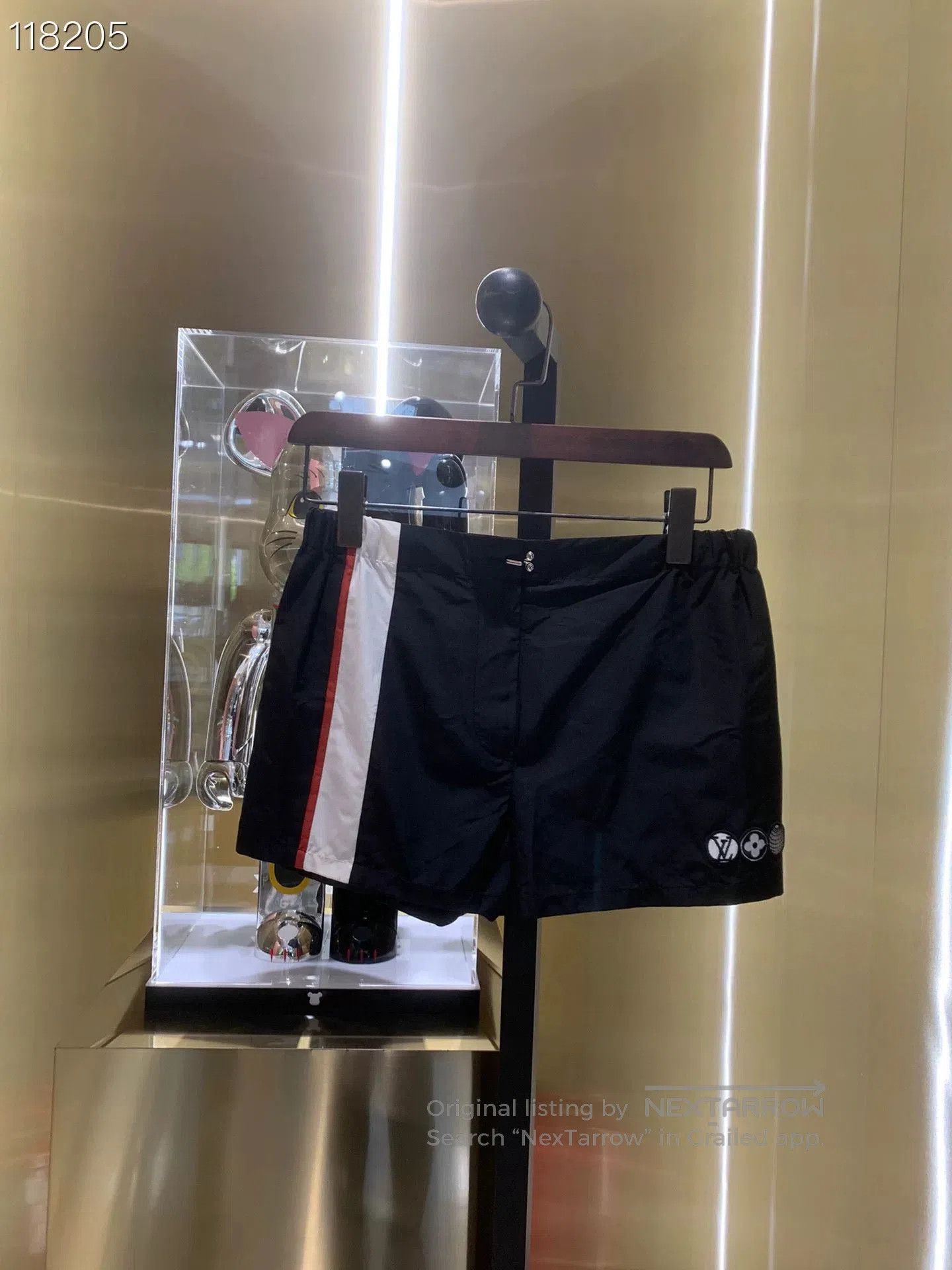 Louis Vuitton LV Women's Athletic Casual Shorts. Size 35" - 1 Thumbnail
