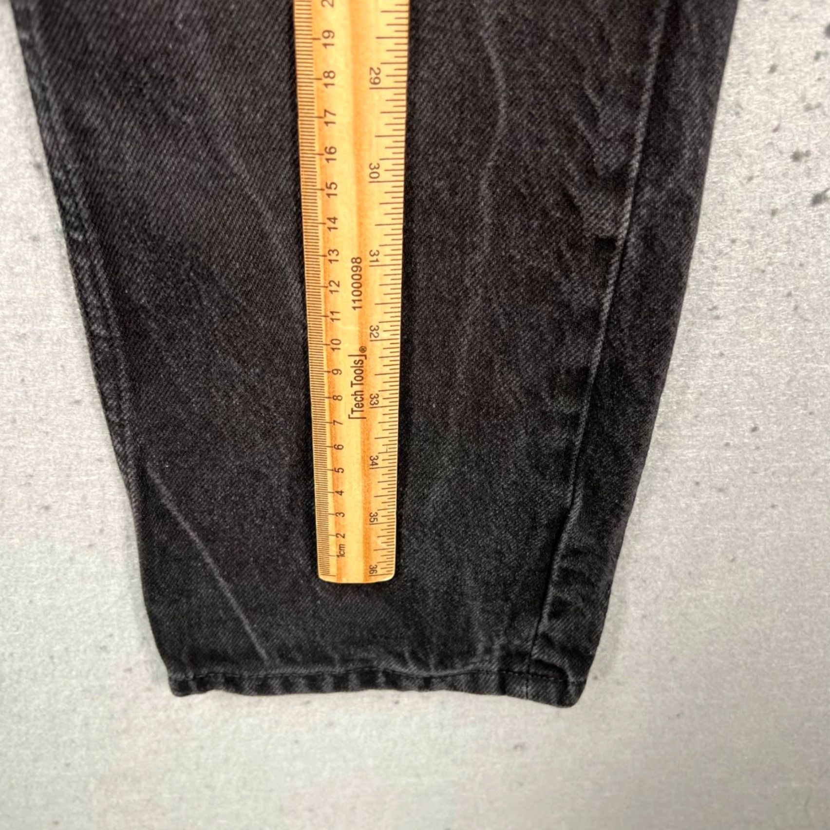 Reformation Reformation Jeans Black Denim Straight Leg 26 Womens Adults Regular 5-Pocket Inseam 28 High Rise Vintage No Size 26" / US 2 / IT 38 - 7 Thumbnail