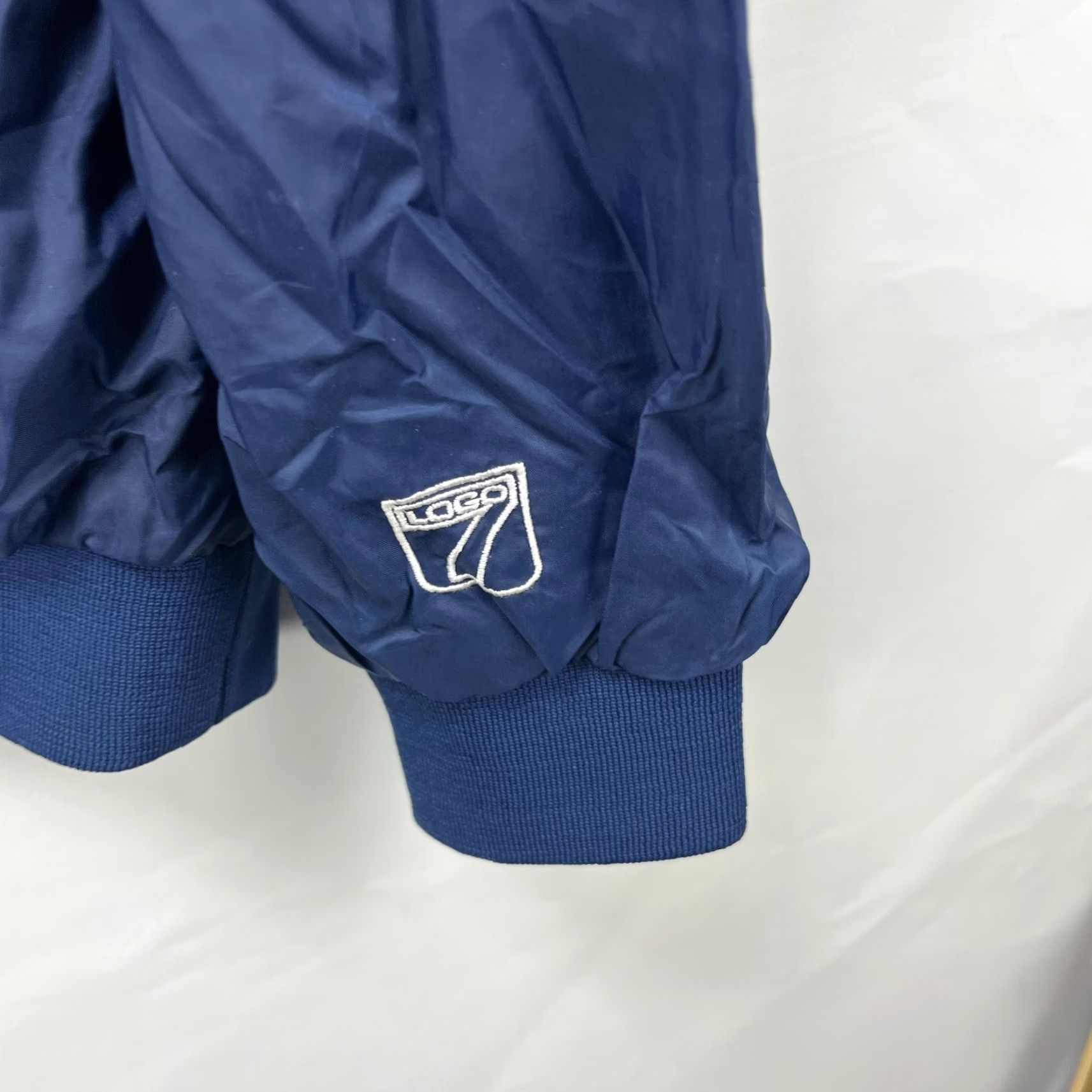 Logo 7 VINTAGE 90s Michigan Wolverines Logo 7 Pullover Windbreaker Jacket M Blue Mens Windbreaker 90s Logo 7 Pullover Jacket Michigan Wolverines Size US M / EU 48-50 / 2 - 5 Thumbnail