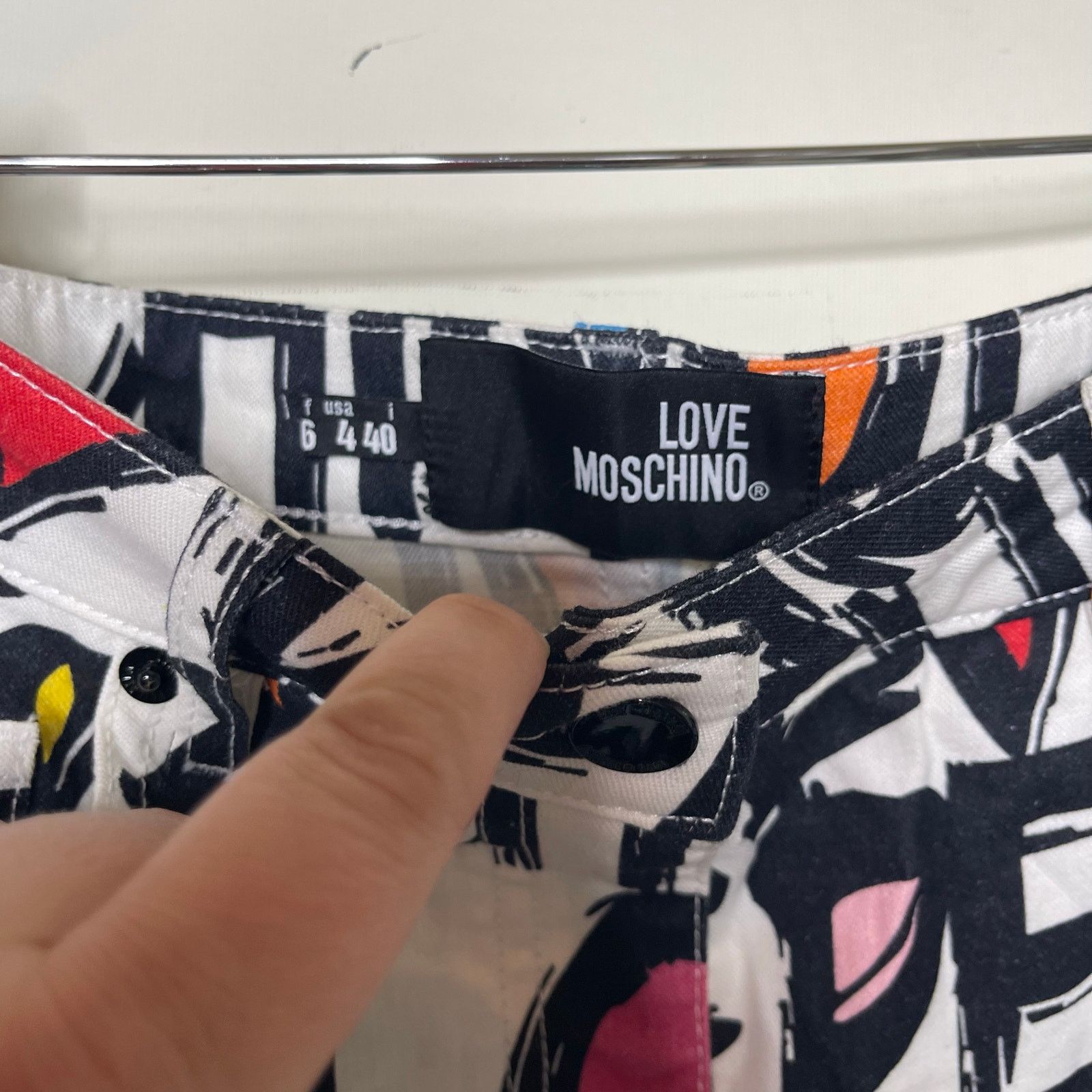 Love Moschino Love Moschino Love & Piece white midi pencil skirt Size 27" / US 4 / IT 40 - 2 Thumbnail