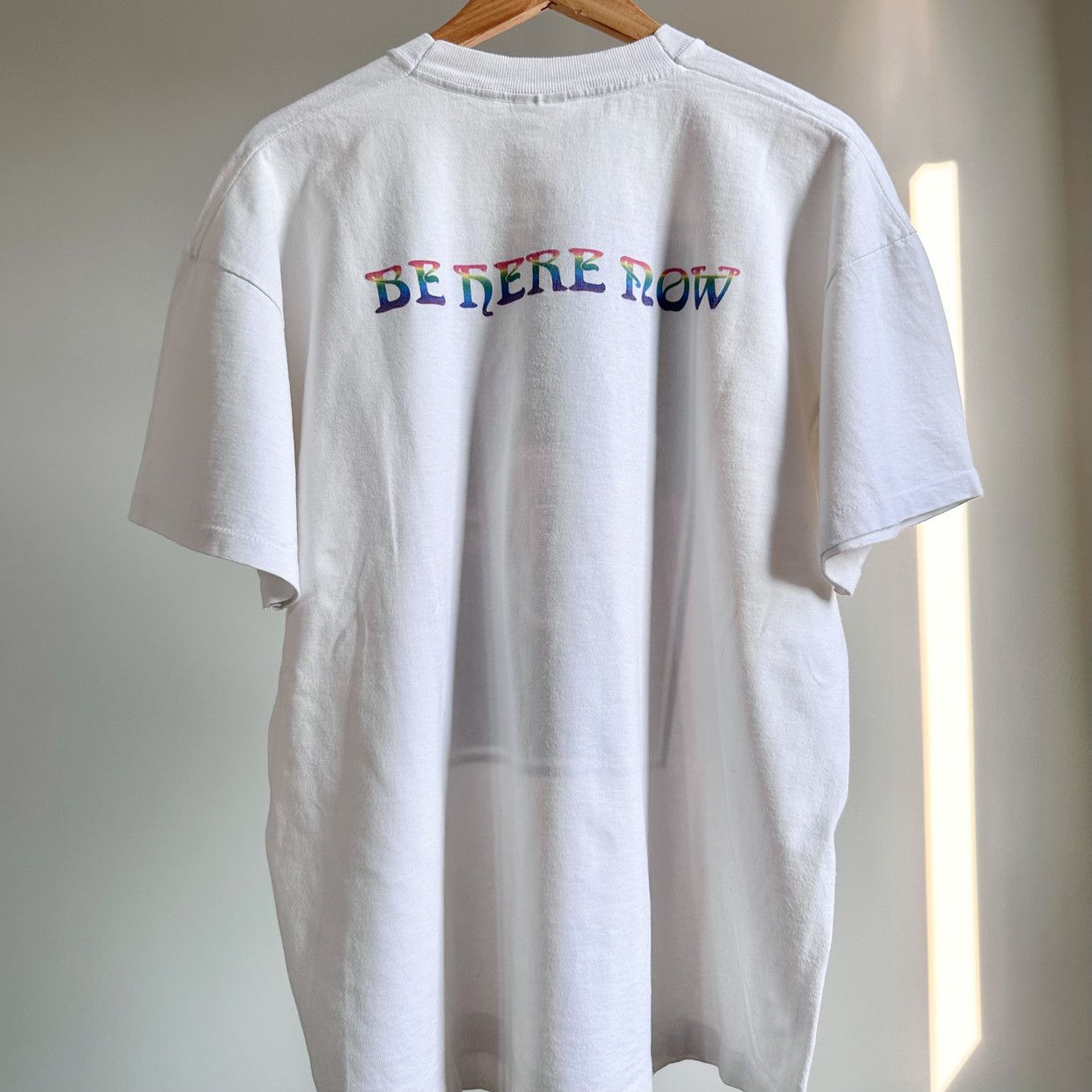 Vintage 90s Oasis band Be here now album t shirt size XL Size US XL / EU 56 / 4 - 4 Thumbnail