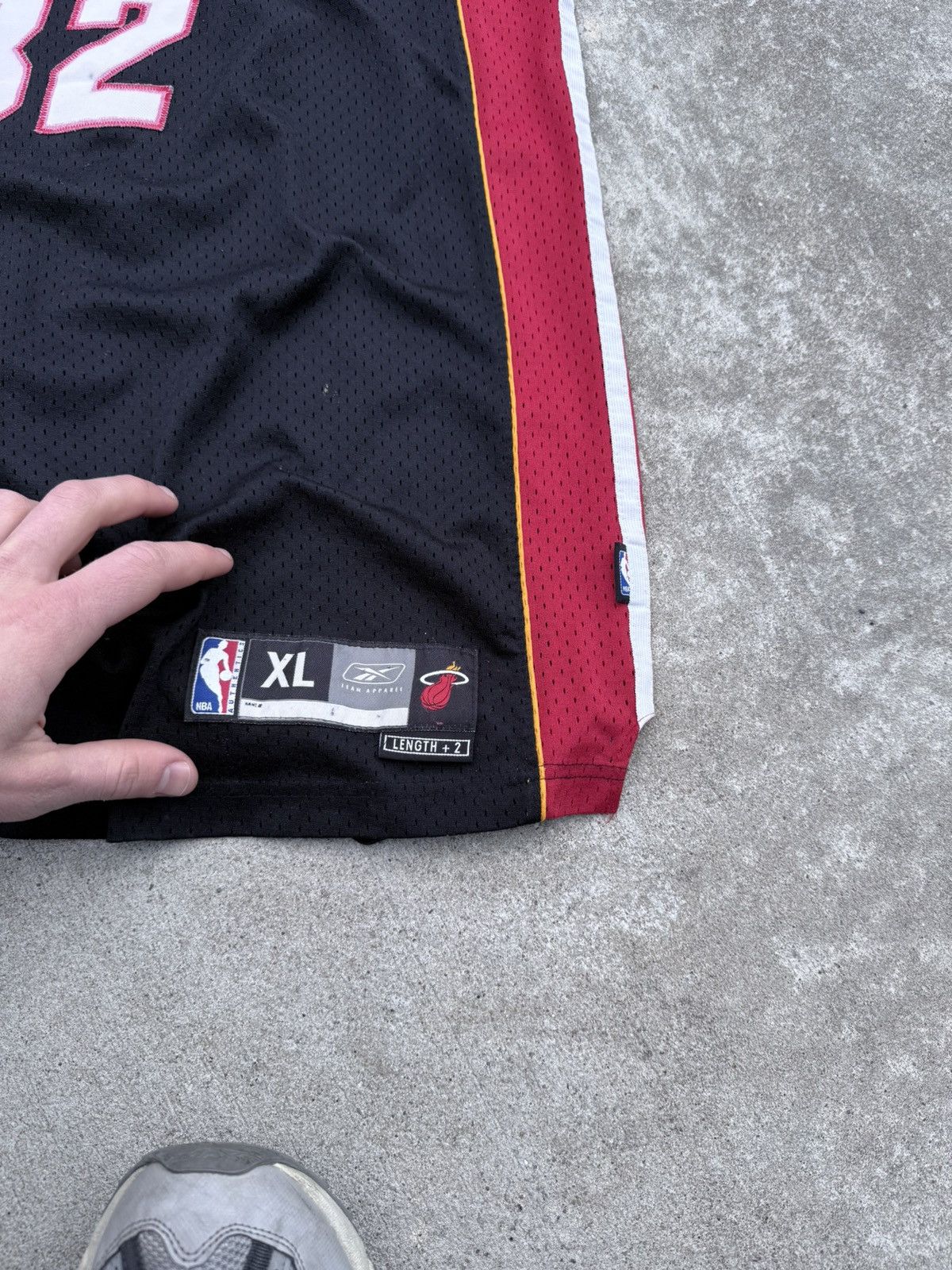 Other Vintage Reebok NBA basketball streetwear O’NEAL 32 jersey Size US XL / EU 56 / 4 - 9 Thumbnail