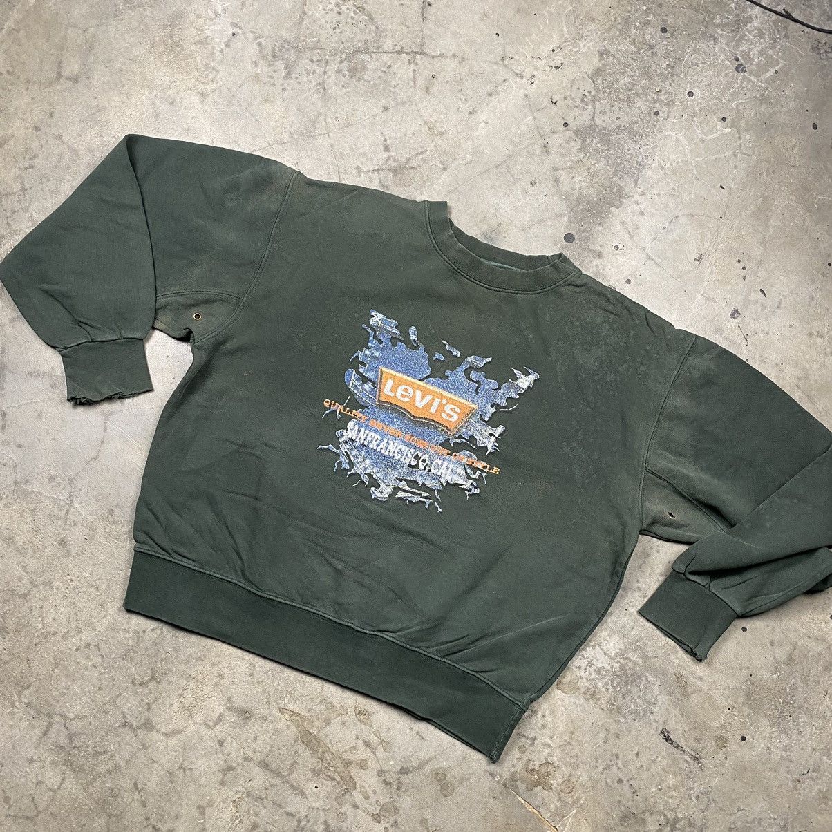 Levi's × Levi's Vintage Clothing × Vintage Rare Levis Distressed Boxy Crewneck Size US M / EU 48-50 / 2 - 3 Thumbnail