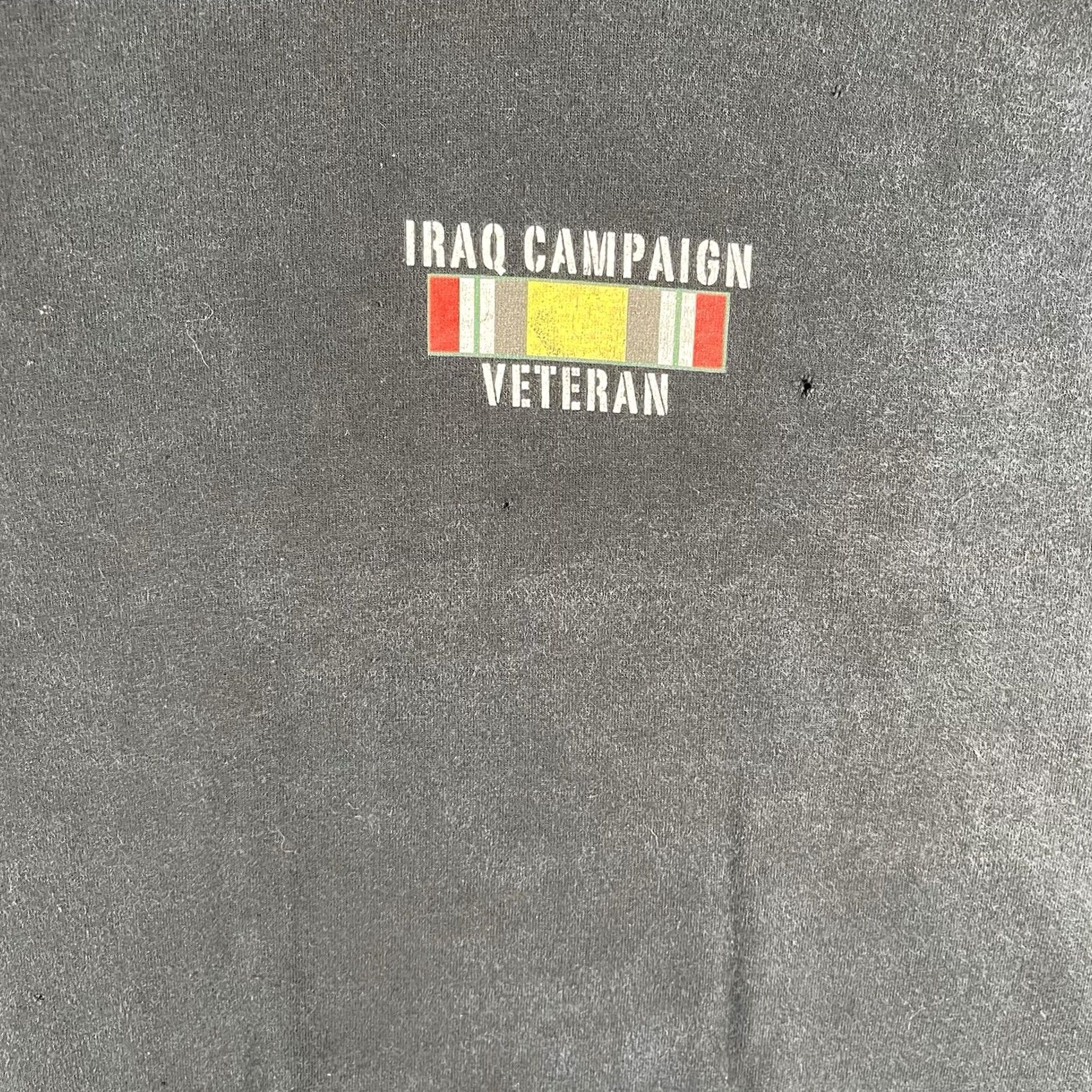 Gildan VINTAGE Iraq Campaign Veteran T Shirt 2XL Black Distressed Fade Double Sided W/Map Size US XXL / EU 58 / 5 - 2 Thumbnail