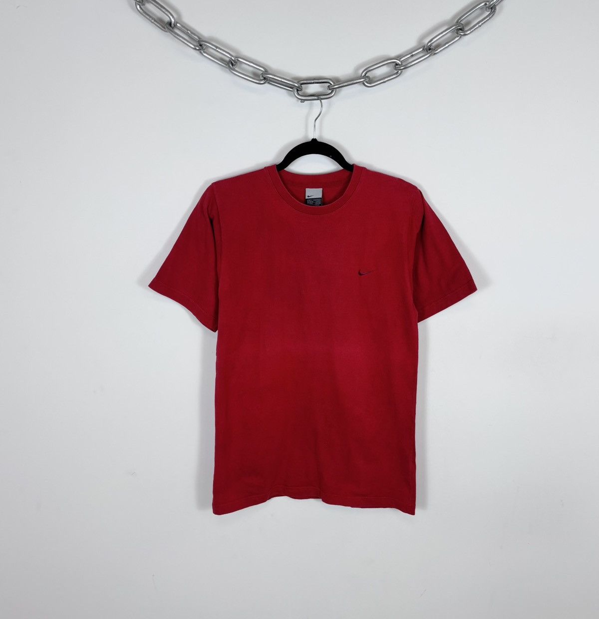 Nike Vintage Nike Y2K Red Swoosh Hype T-Shirt Tee Size US S / EU 44-46 / 1 - 1 Thumbnail