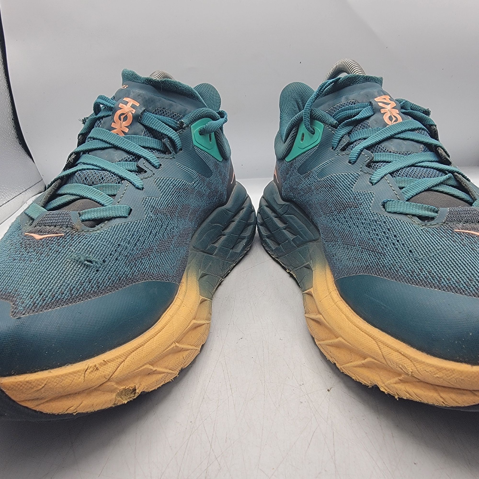Hoka Hoka One One Speedgoat 5 GTX Womens 10 B Green Running Shoes Size US 10 / IT 40 - 2 Thumbnail