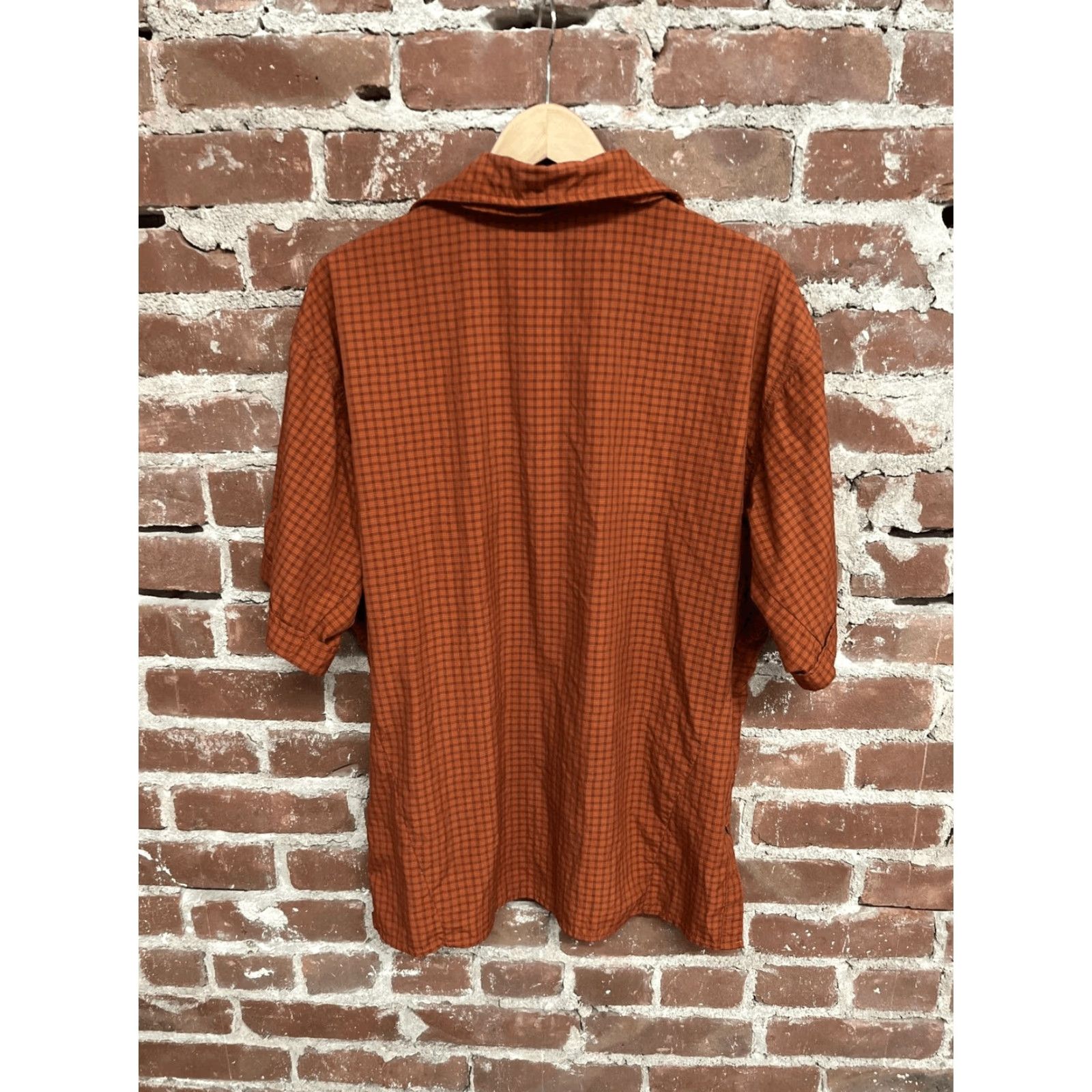 Mountain Hardwear Mountain Hardwear Shirt Mens XL Orange Button-Down Collared Knit Plaid Short Sleeve Button-Up Casual Travel Workwear Vintage No N/A Size US XL / EU 56 / 4 - 2 Thumbnail